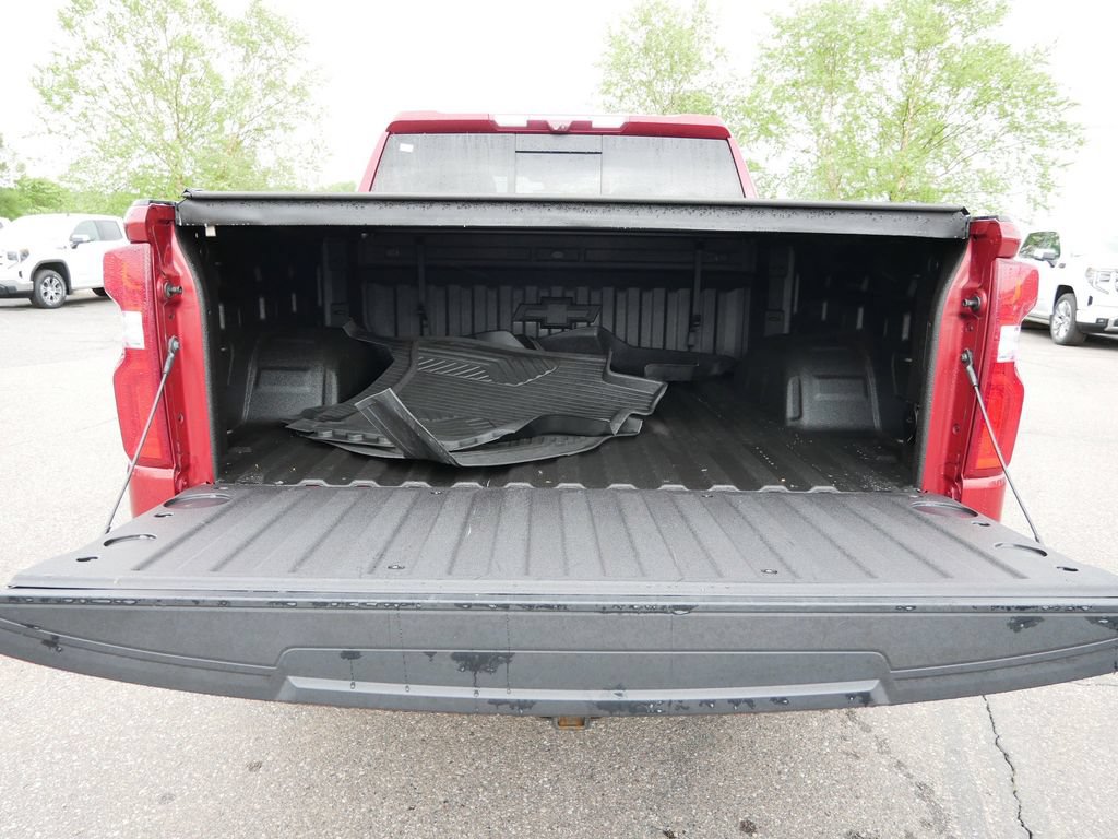 Used 2020 Chevrolet Silverado 1500 LTZ w/ LTZ Premium Package AWD/4WD image 14