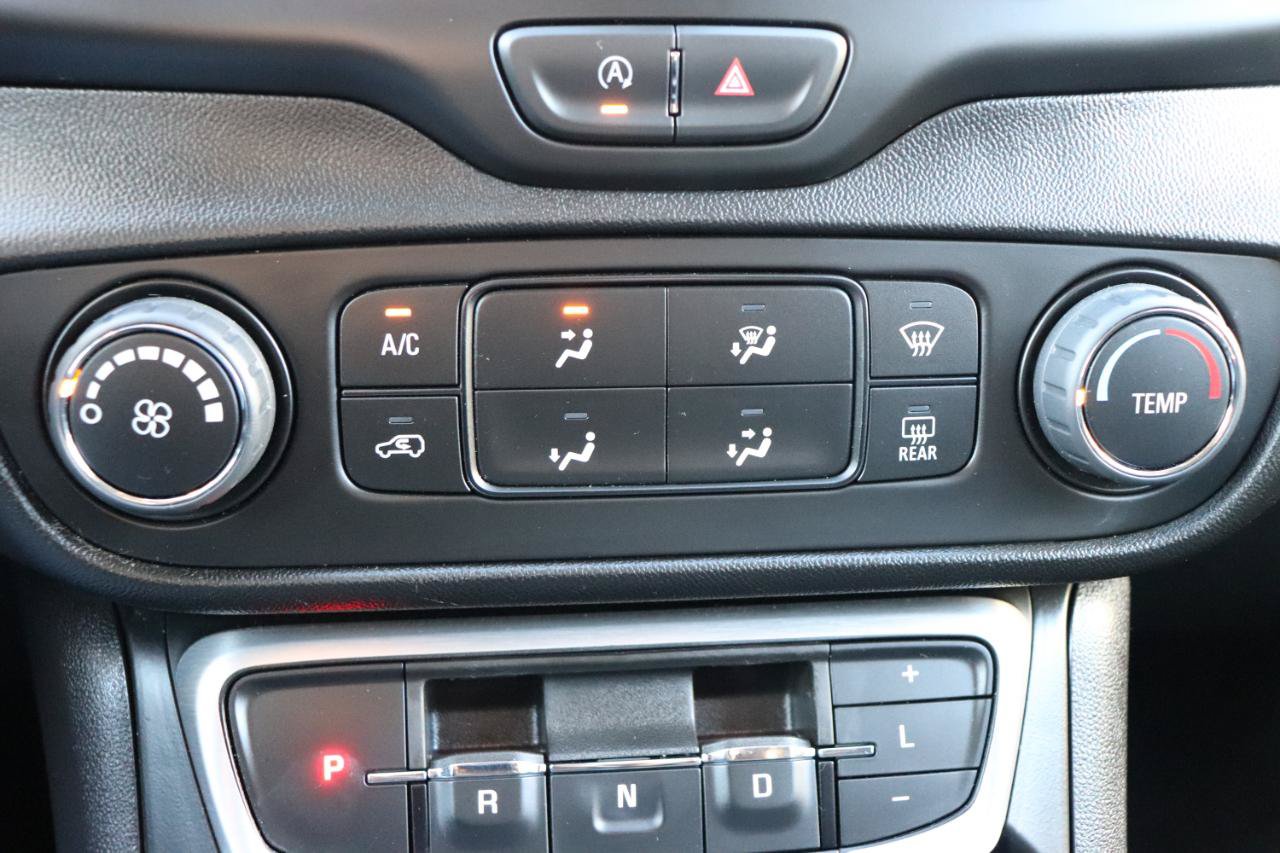 Used 2024 GMC Terrain SLE AWD/4WD image 33
