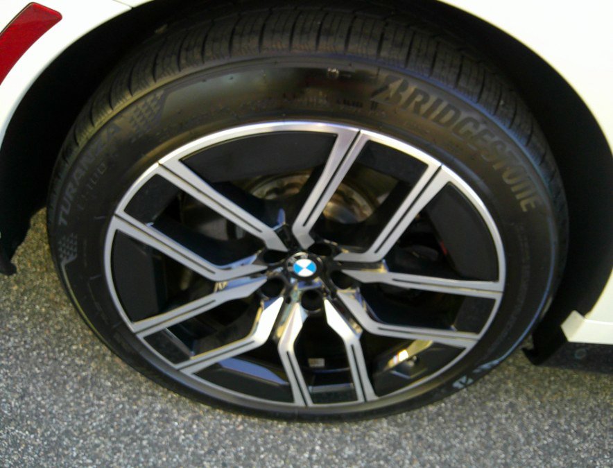 Used 2025 BMW 760i xDrive w/ Executive Package AWD/4WD image 57