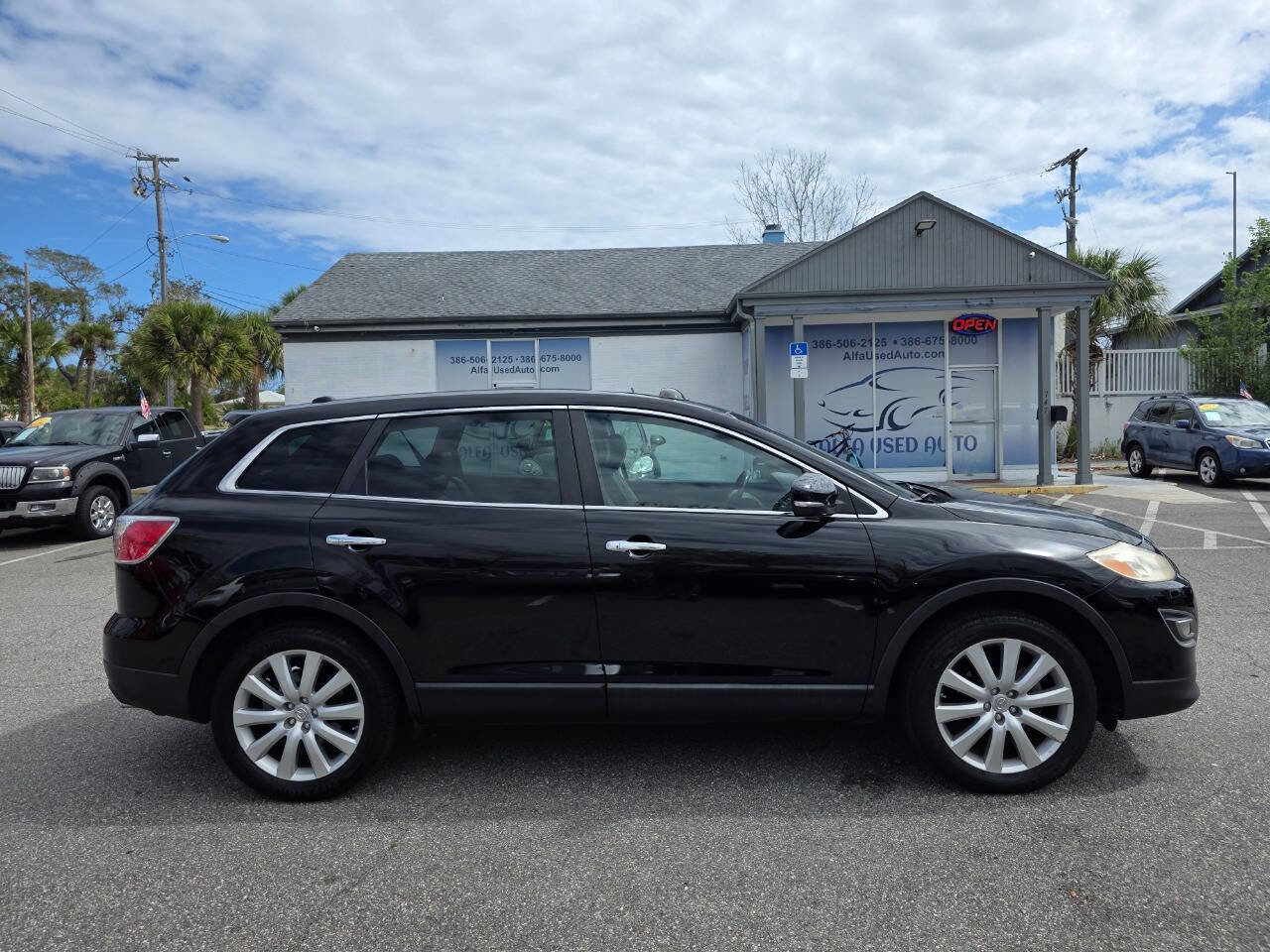 Used 2010 MAZDA CX-9 Grand Touring w/ Moonroof & Bose Audio Pkg image 3