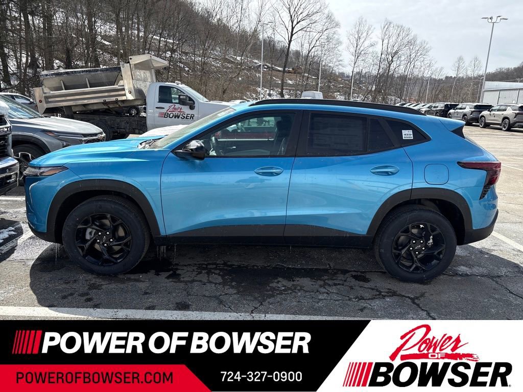 New 2026 Chevrolet Trax LT w/ Midnight Edition image 2