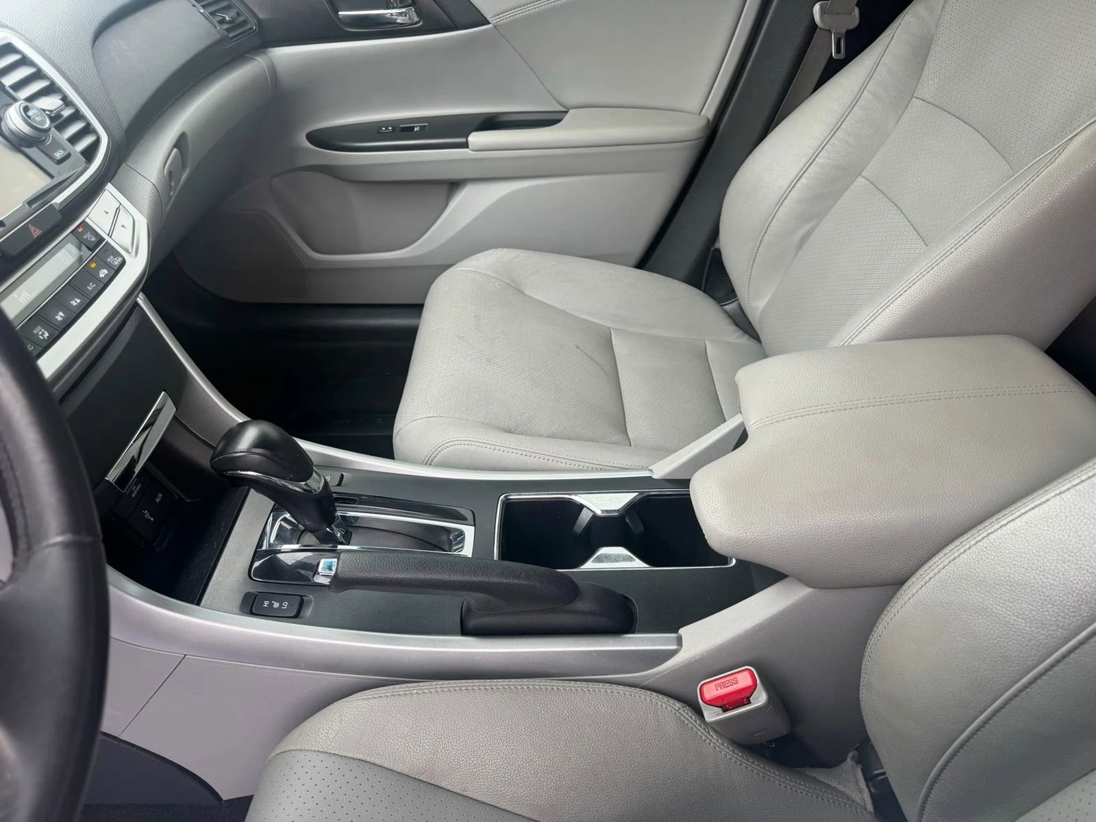 Used 2013 Honda Accord EX-L image 25