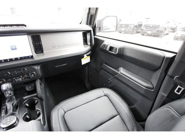 New 2026 Ford Bronco Outer Banks w/ Sasquatch Package AWD/4WD image 9