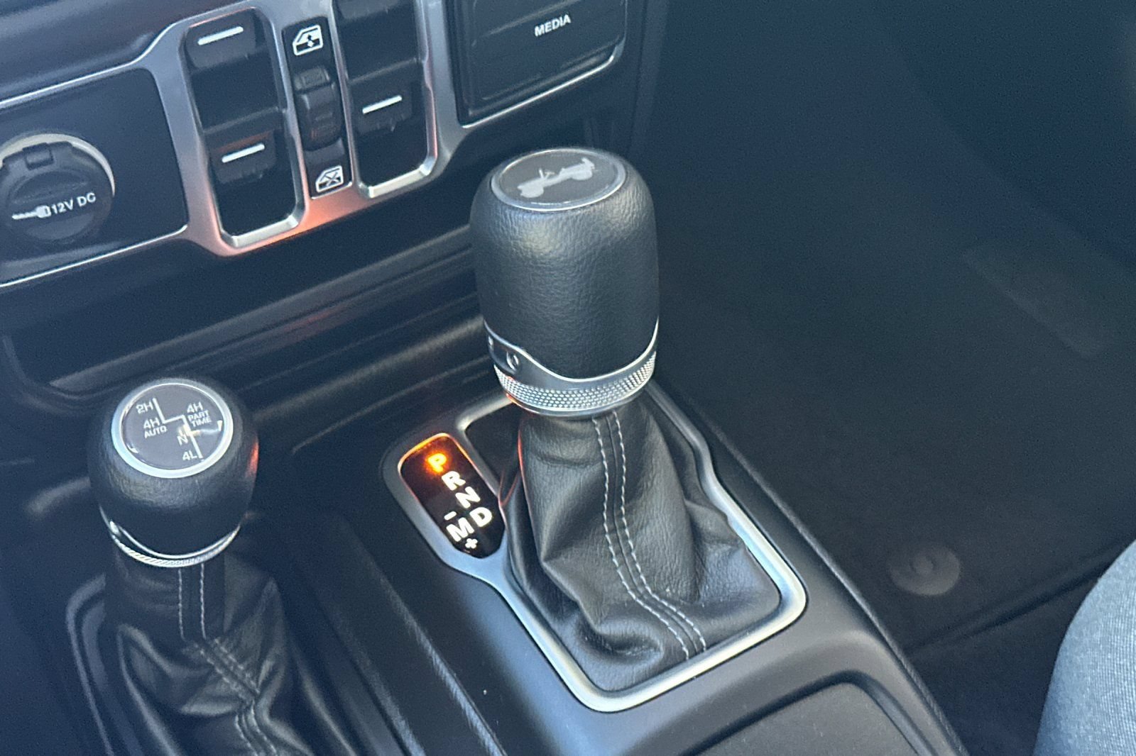 Used 2025 Jeep Wrangler Unlimited Sahara AWD/4WD image 21