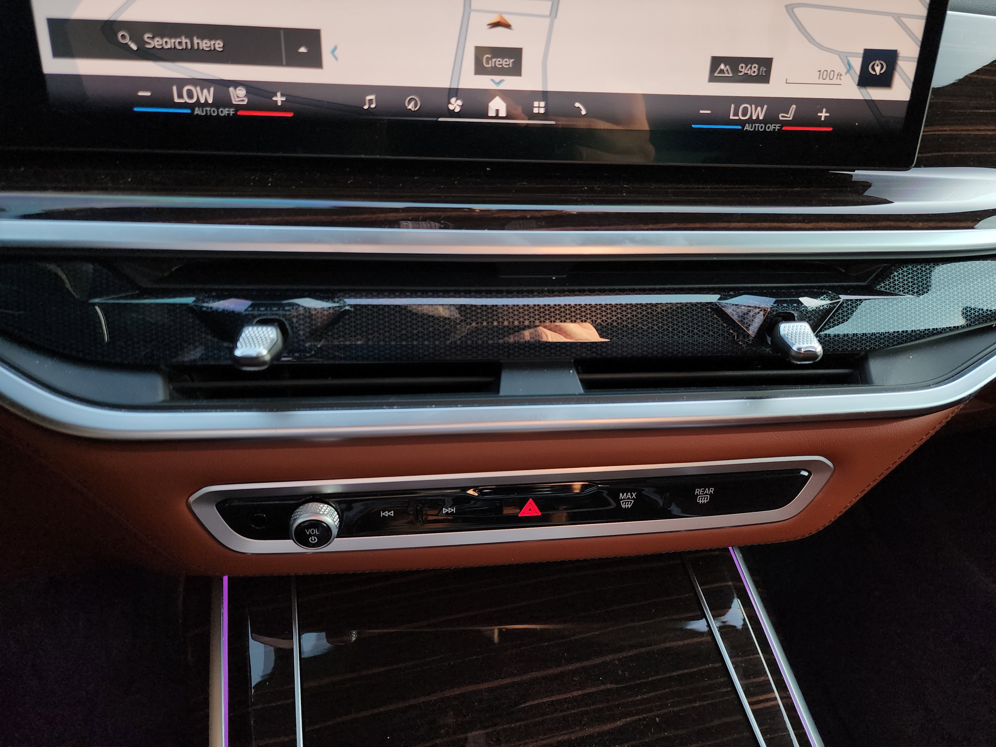 Used 2026 BMW X7 xDrive40i w/ Executive Package image 26