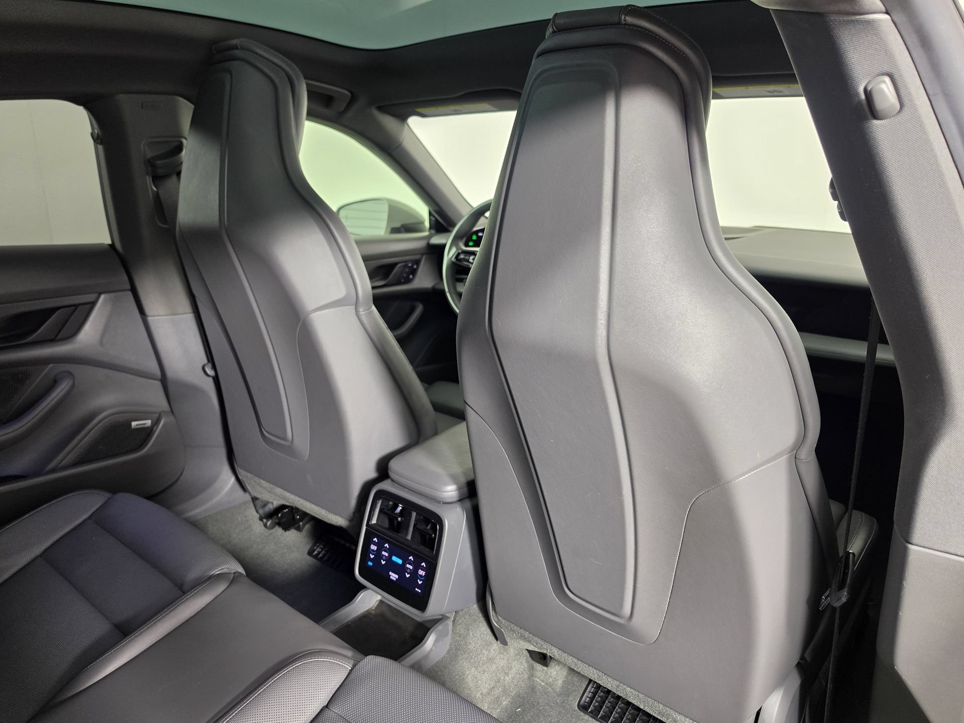 Used 2022 Porsche Taycan RWD image 41