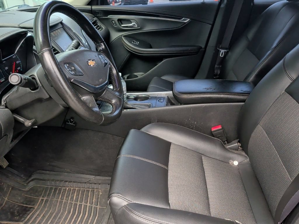 Used 2017 Chevrolet Impala LT FWD image 6