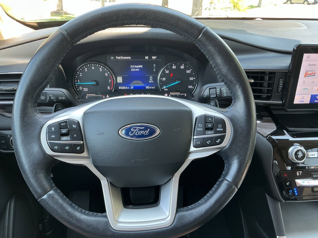 Used 2021 Ford Explorer Limited w/ Equipment Group 301A AWD/4WD image 27