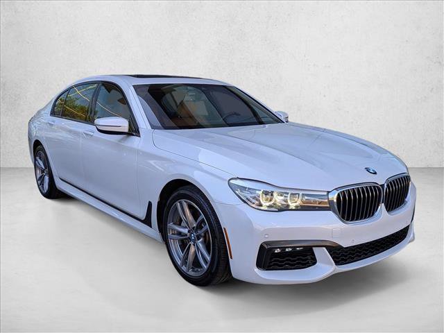 Used 2019 BMW 740i image 3