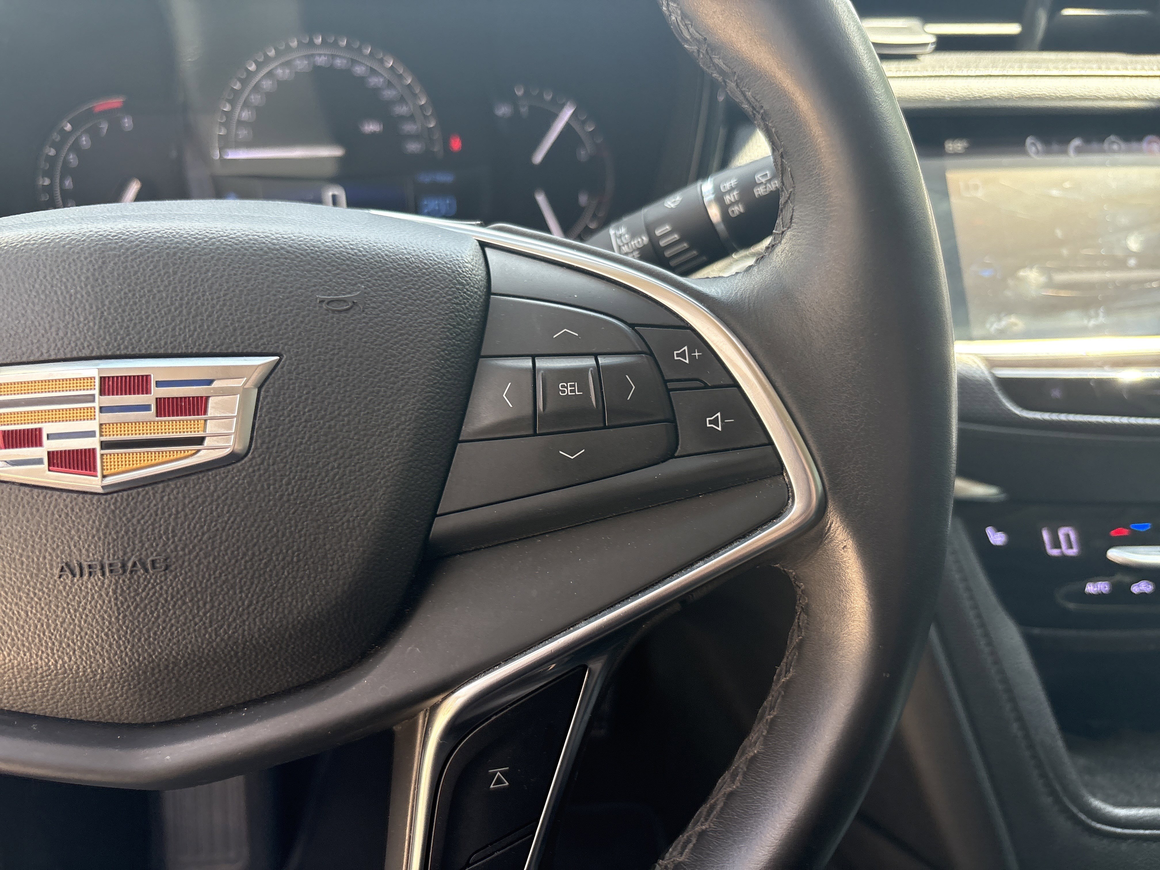 Used 2018 Cadillac XT5 Luxury w/ Driver Awareness Package AWD/4WD image 20