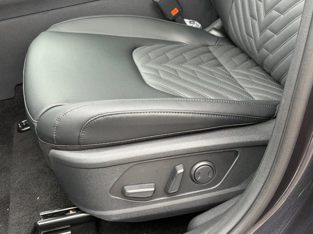 New 2026 Kia Sportage X-Line w/ X-Line Technology Package image 24