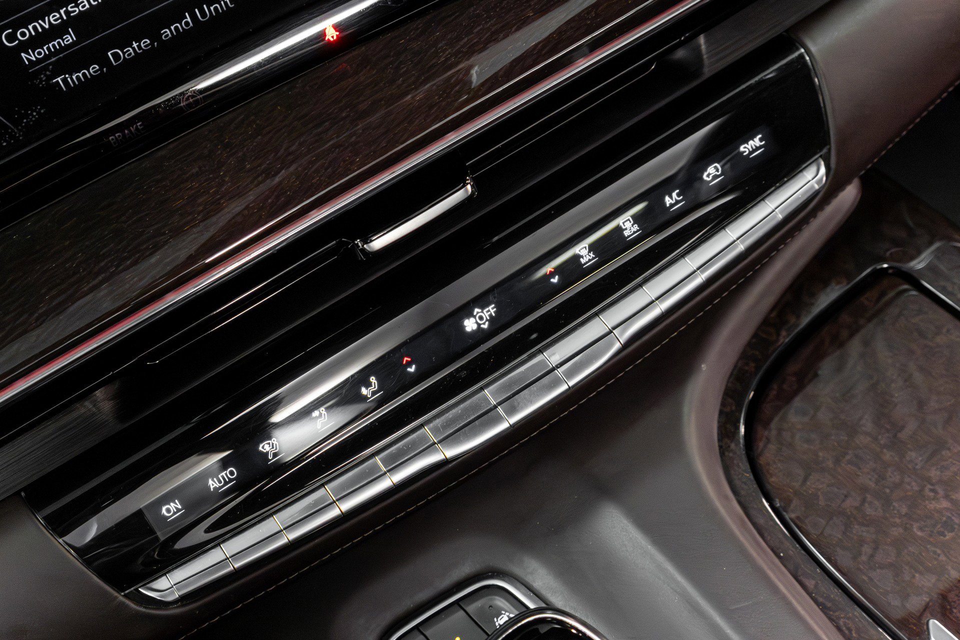 Used 2021 Cadillac Escalade ESV Premium Luxury Platinum w/ Heavy-Duty Trailer Package image 63