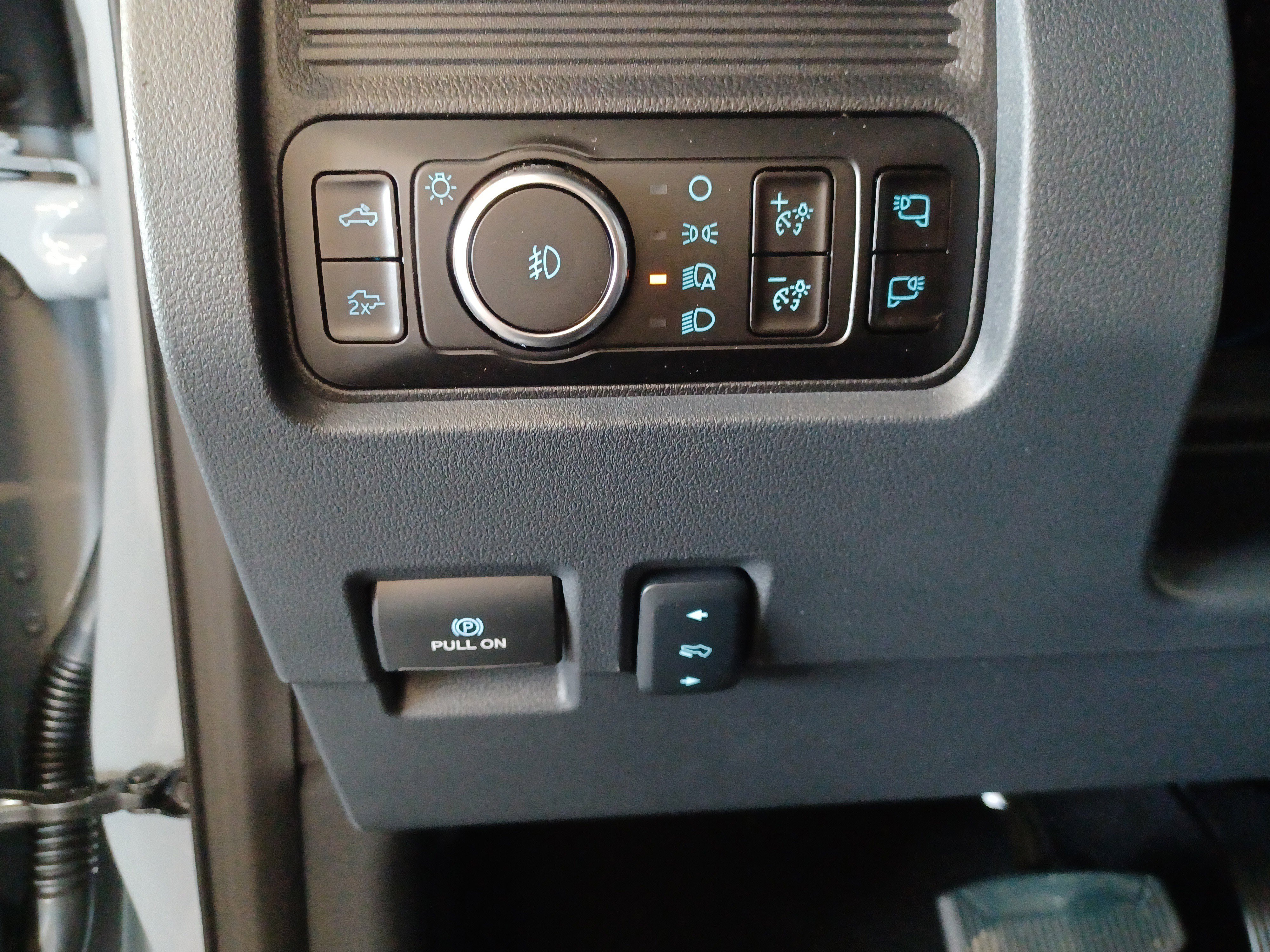 New 2026 Ford F250 Lariat w/ Chrome Package image 23