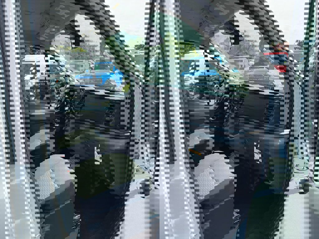 New 2025 Ford Transit 250 Low Roof image 22