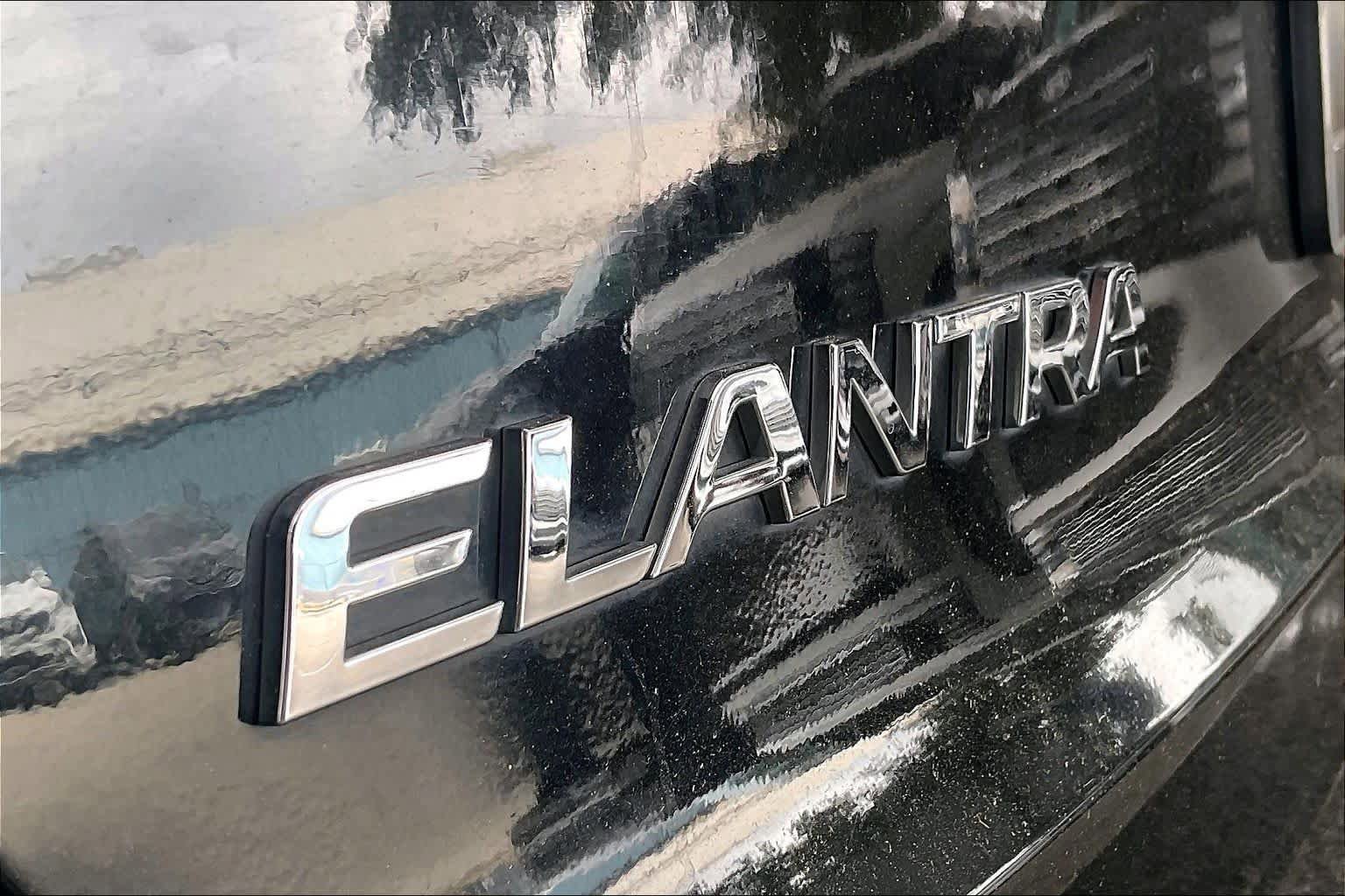 Used 2017 Hyundai Elantra SE FWD image 10
