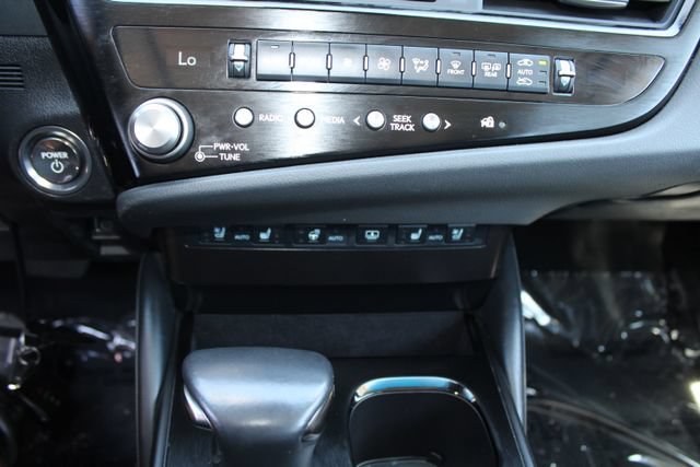 Used 2024 Lexus ES 300h w/ Accessory Package (Z1) FWD image 23