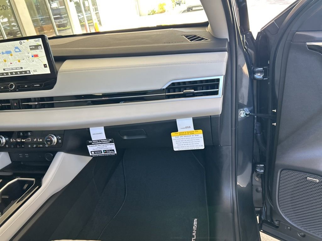 New 2025 Mitsubishi Outlander SEL image 23