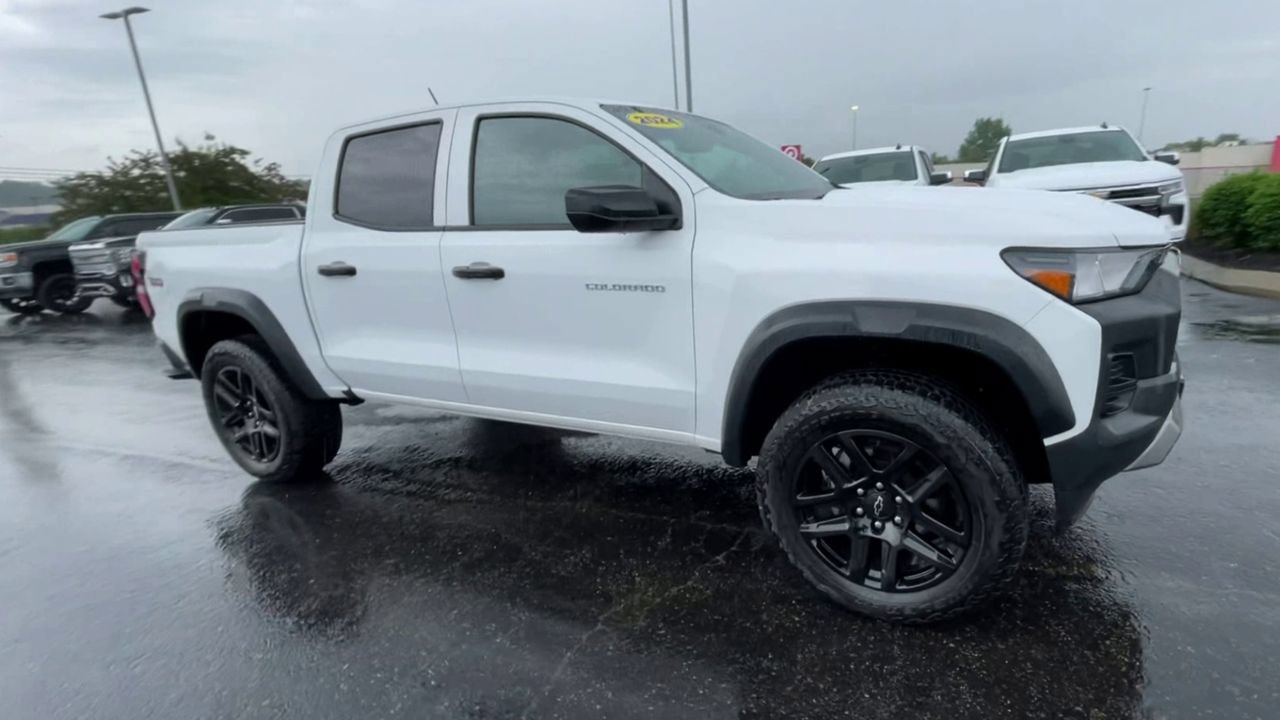 Certified 2024 Chevrolet Colorado Trail Boss w/ Advanced Trailering Package AWD/4WD image 7
