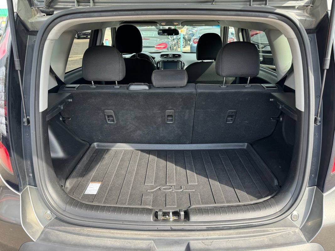 Used 2014 Kia Soul + w/ Audio Package FWD image 11