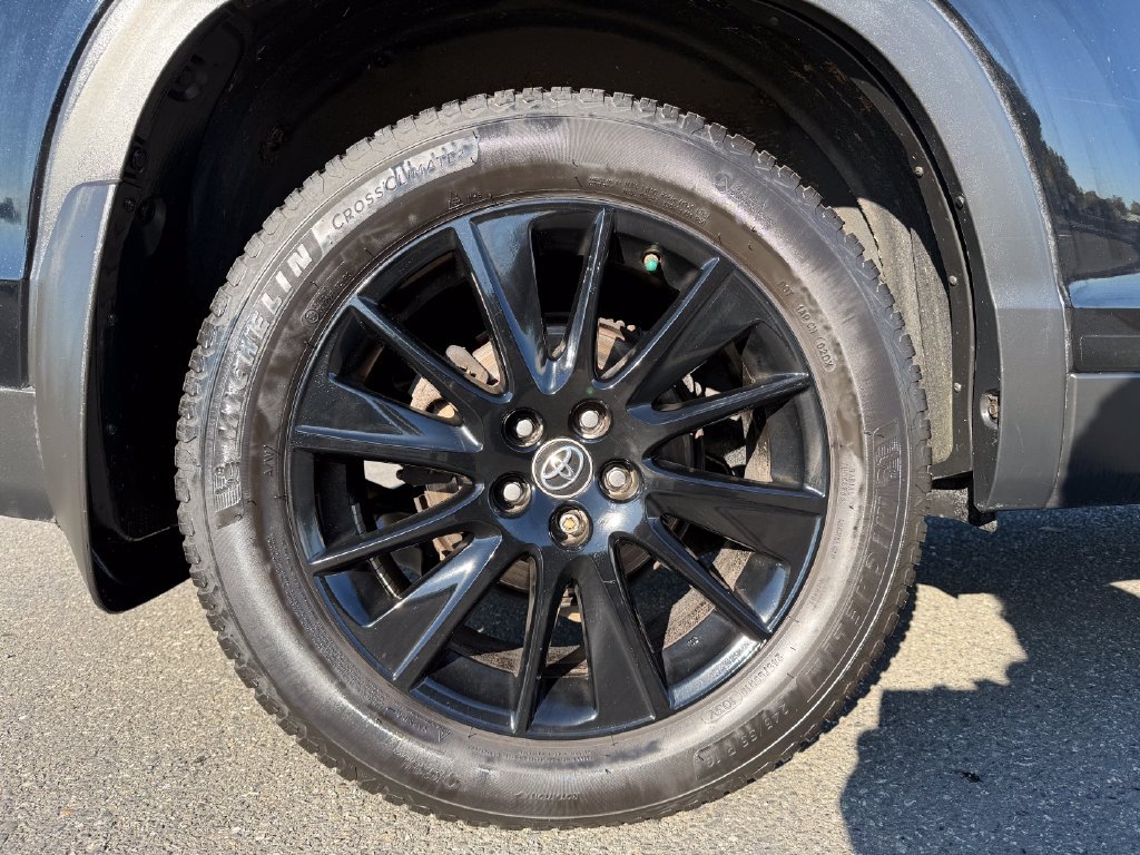 Used 2019 Toyota Highlander SE AWD/4WD image 9