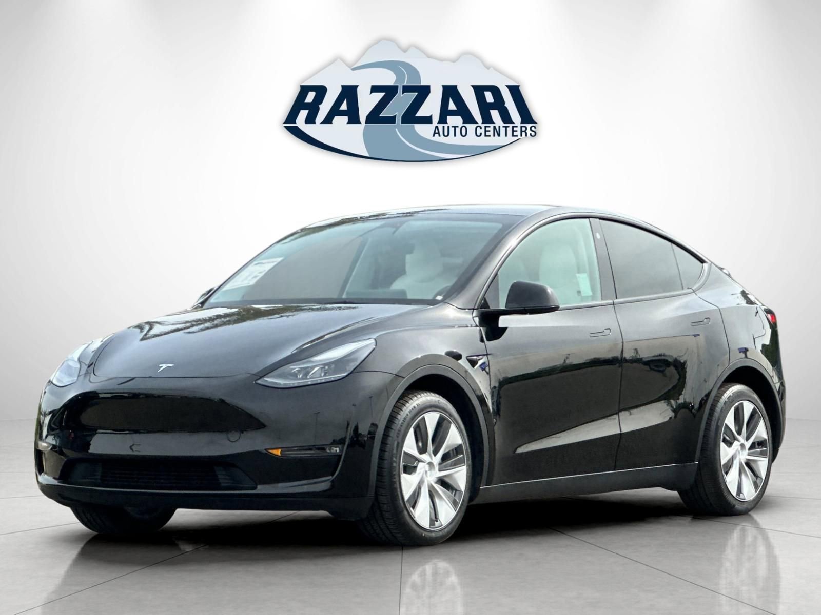 Used 2023 Tesla Model Y Long Range image 7