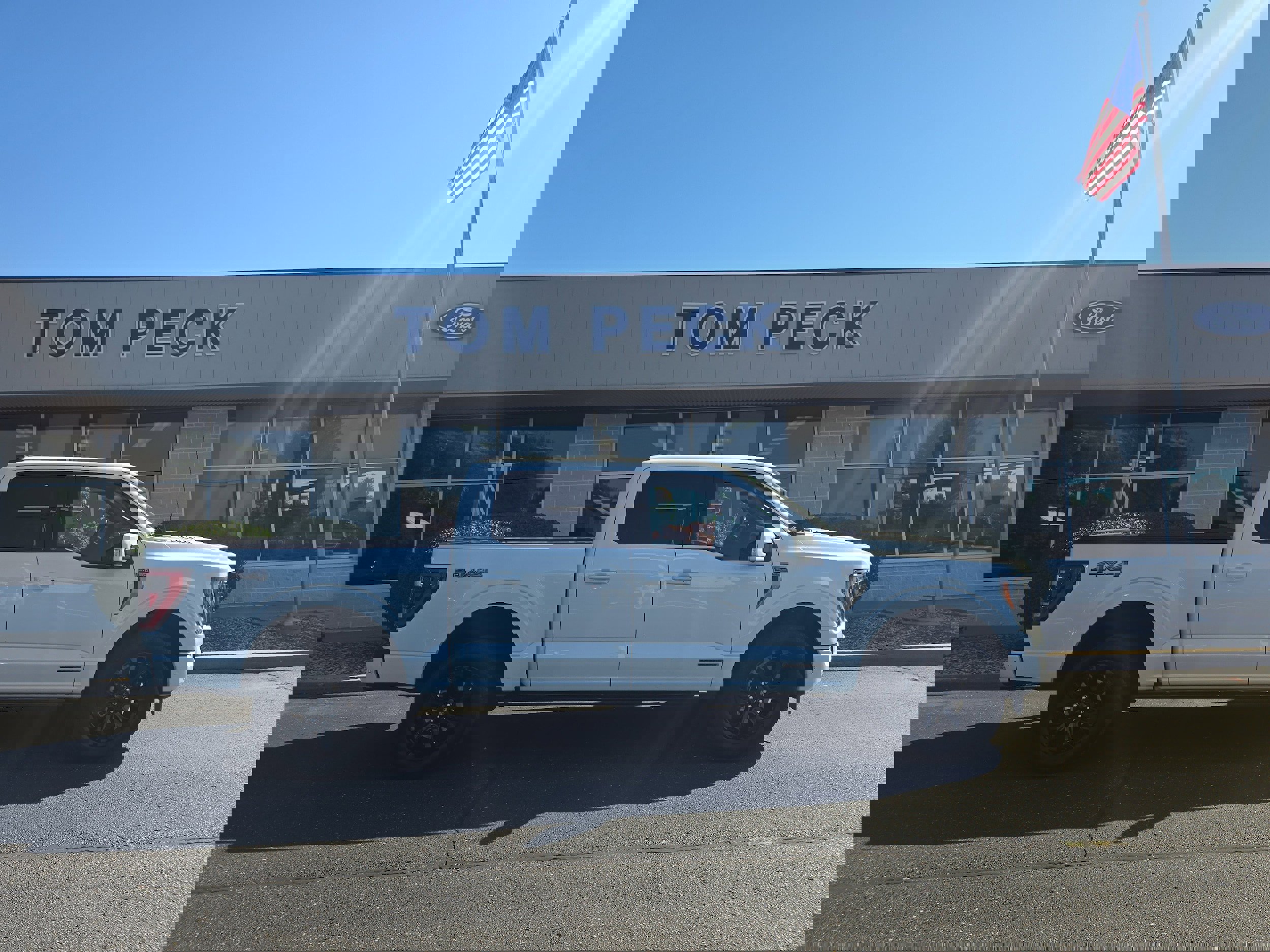 Used 2023 Ford F150 Platinum w/ Equipment Group 701A High image 5