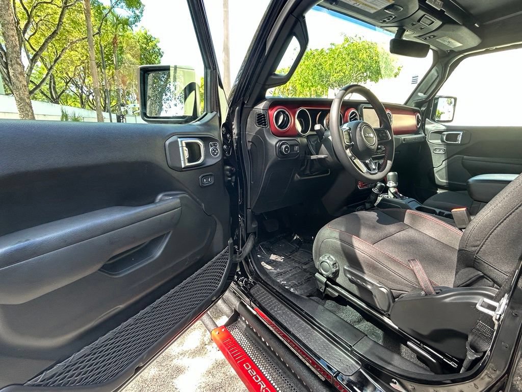 Used 2023 Jeep Wrangler Rubicon AWD/4WD image 15