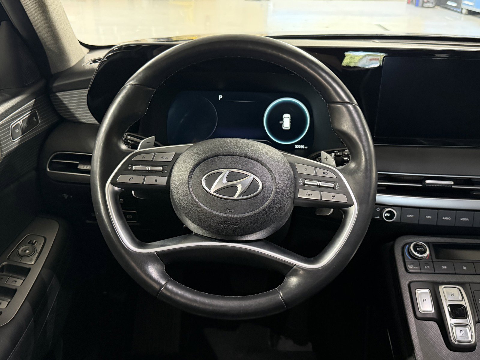 Certified 2023 Hyundai Palisade Limited AWD/4WD image 16