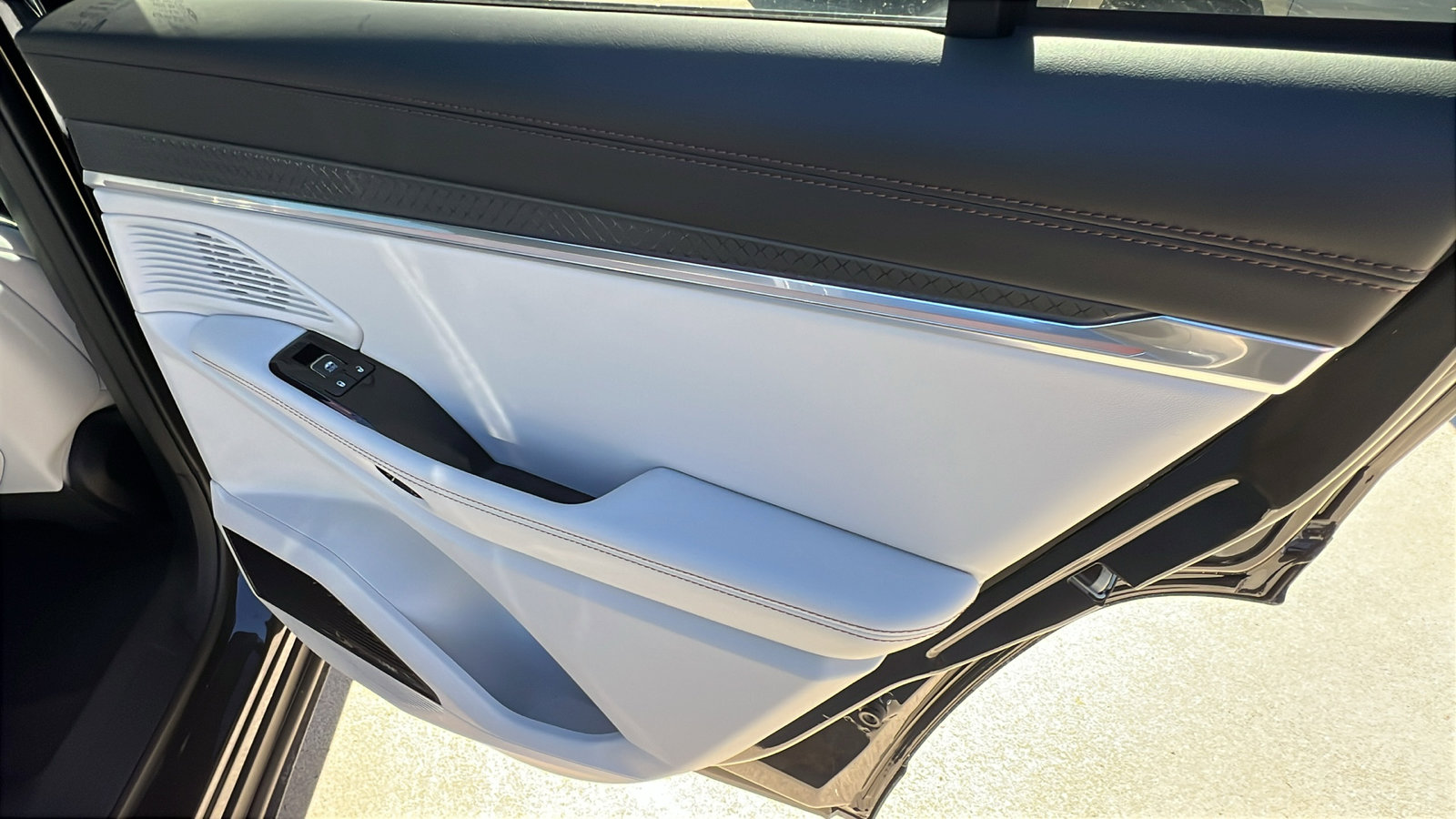 Used 2025 Jeep Wagoneer S Limited image 20