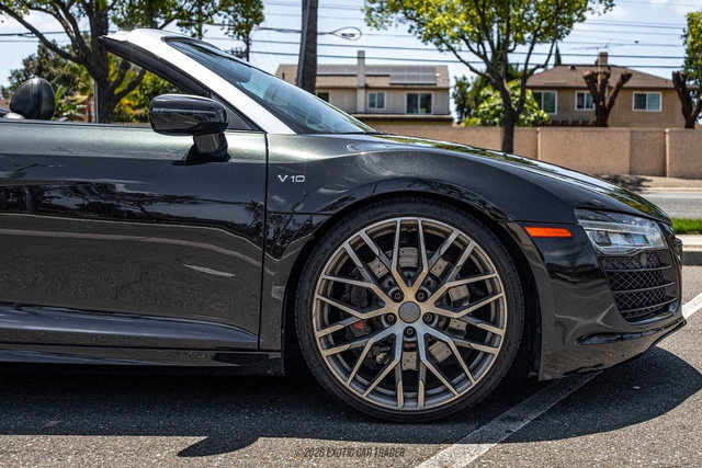 Used 2014 Audi R8 V10 w/ Full Leather Package AWD/4WD image 11