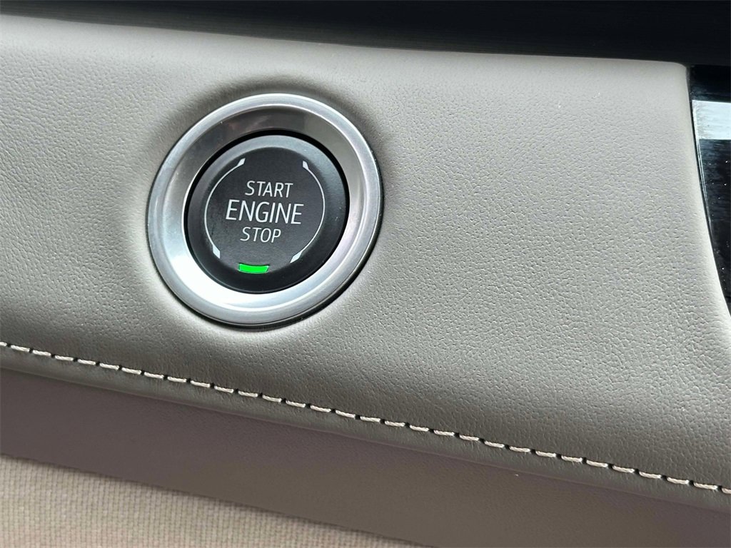 Certified 2024 Cadillac Escalade ESV Sport Platinum w/ LPO, ONYX Package image 29