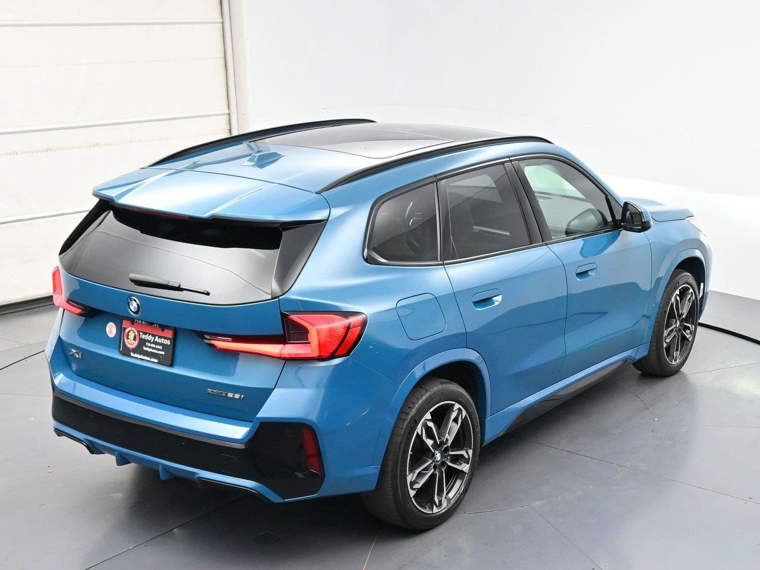Used 2023 BMW X1 xDrive28i w/ M Sport Package AWD/4WD image 41