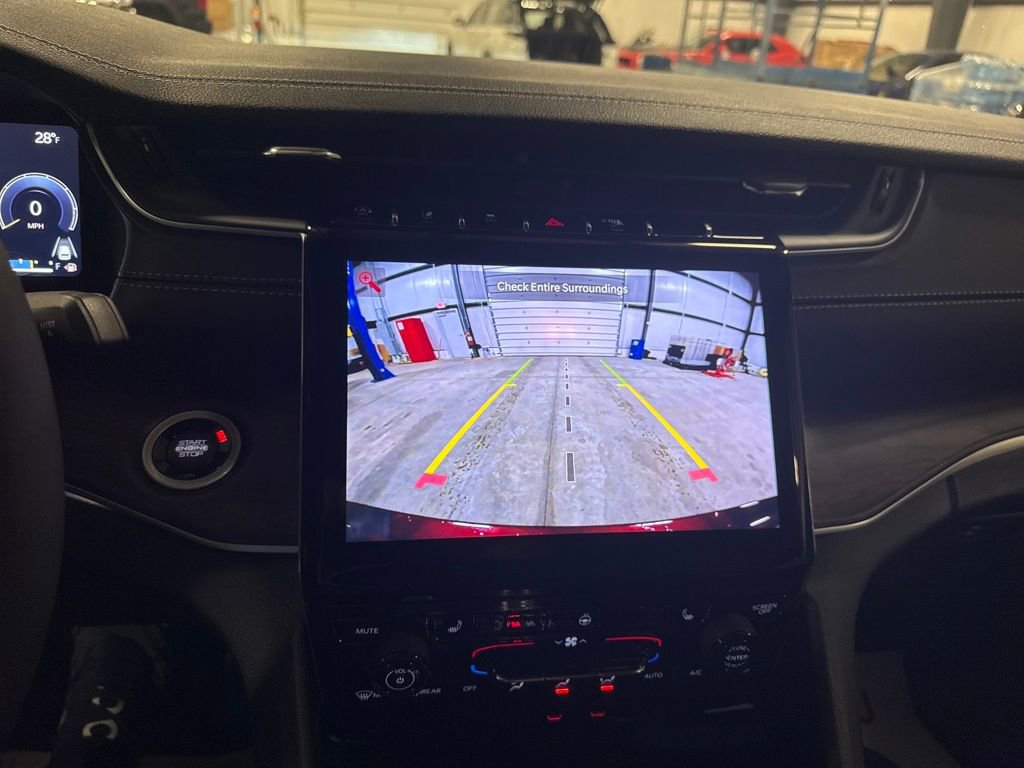 New 2025 Jeep Grand Cherokee Limited image 20