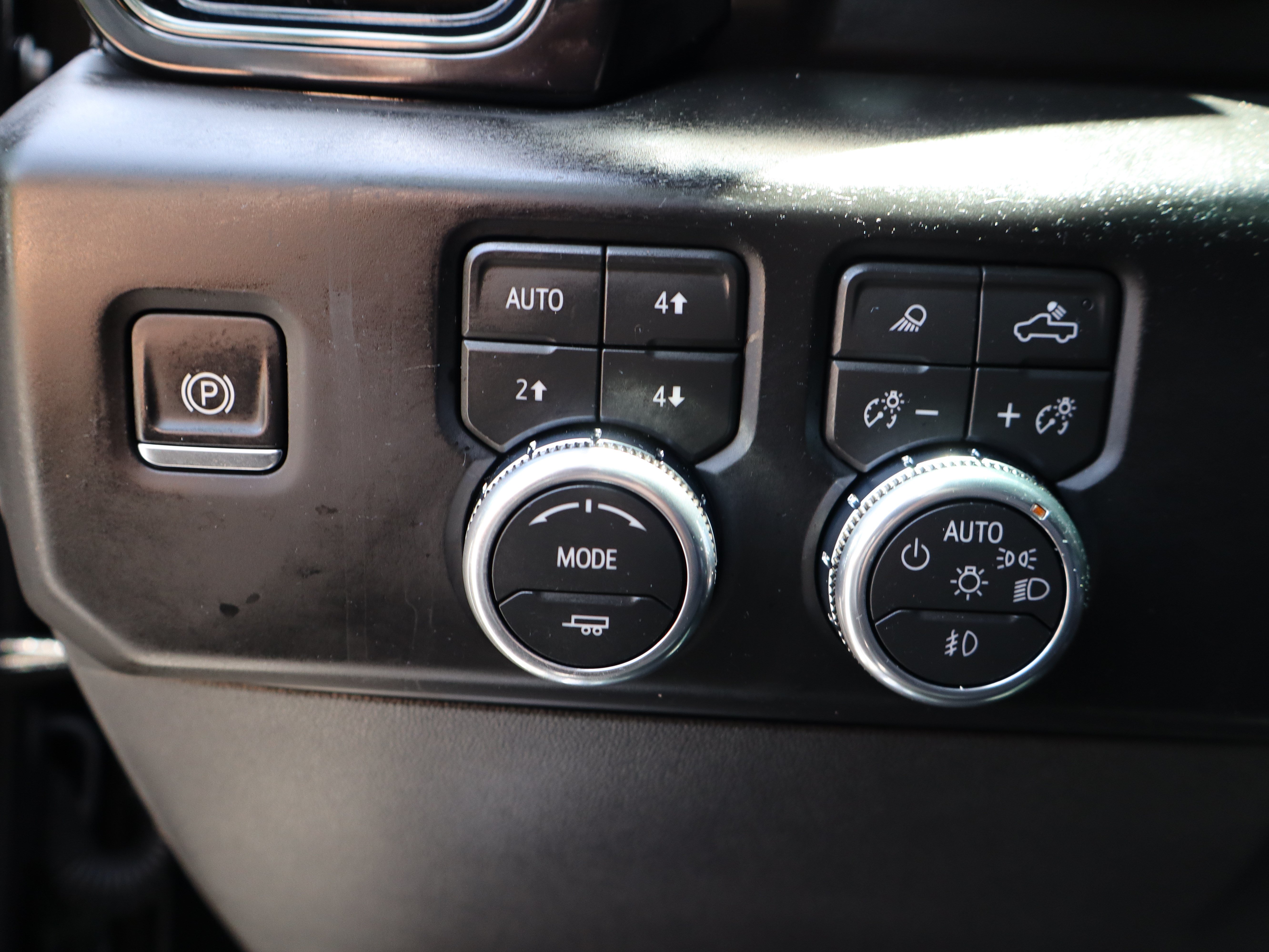 Used 2026 GMC Sierra 1500 AT4 w/ AT4 Premium Package AWD/4WD image 33
