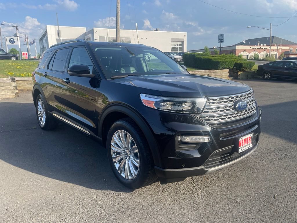 Used 2021 Ford Explorer Limited w/ Equipment Group 301A AWD/4WD image 7