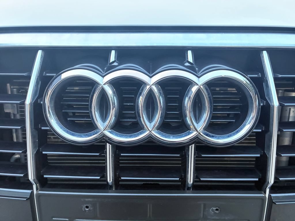 Used 2025 Audi Q3 2.0T Premium AWD/4WD image 31