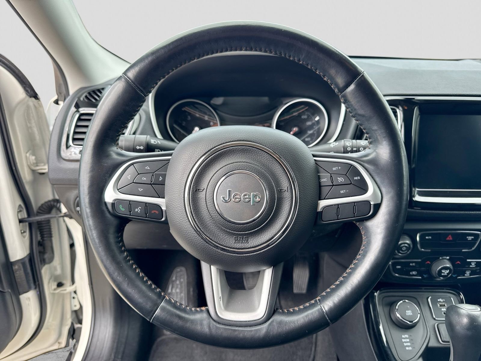 Used 2020 Jeep Compass Limited AWD/4WD image 23