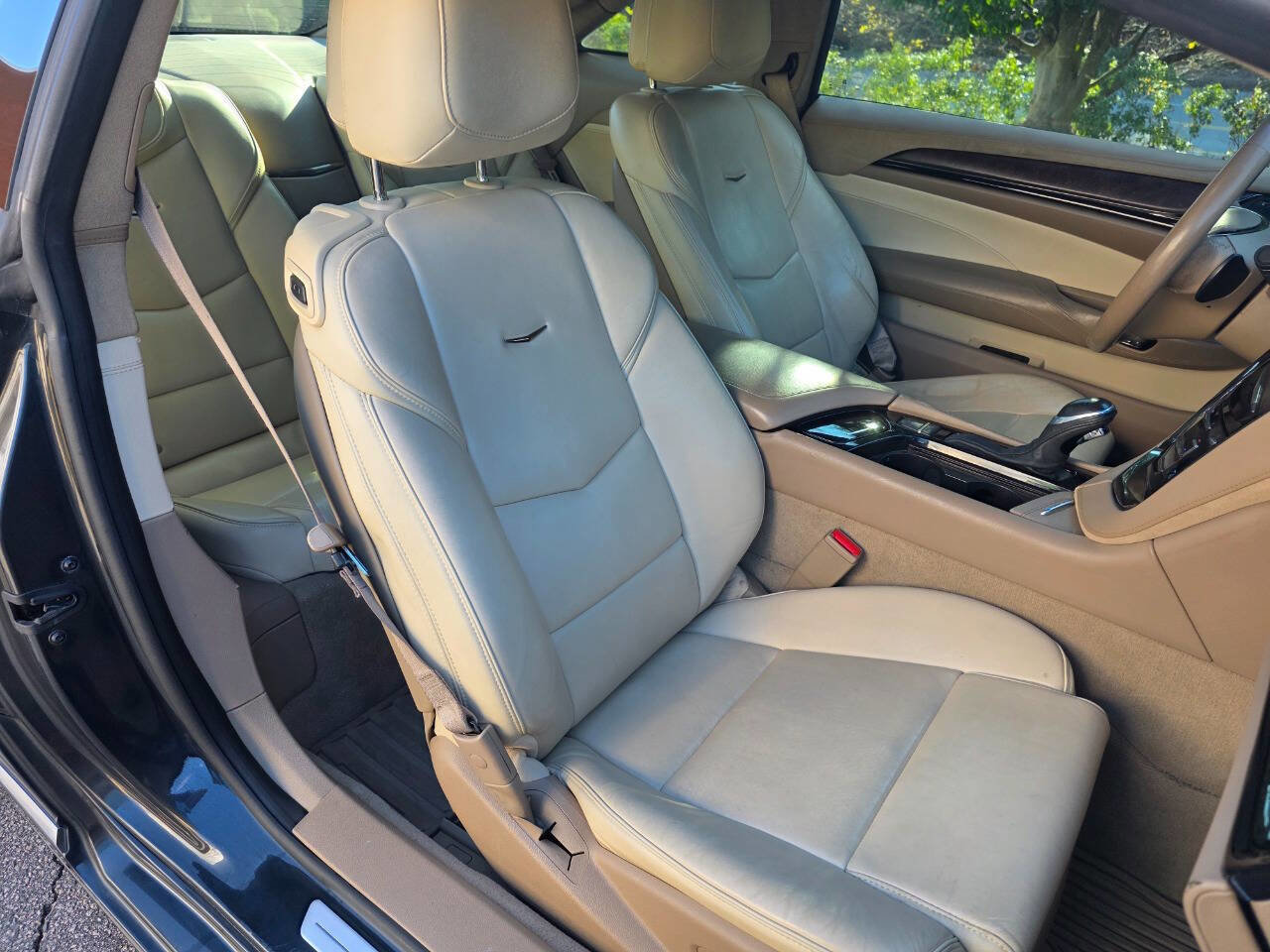 Used 2014 Cadillac ELR Base 2dr Coupe w/ Luxury Package image 31
