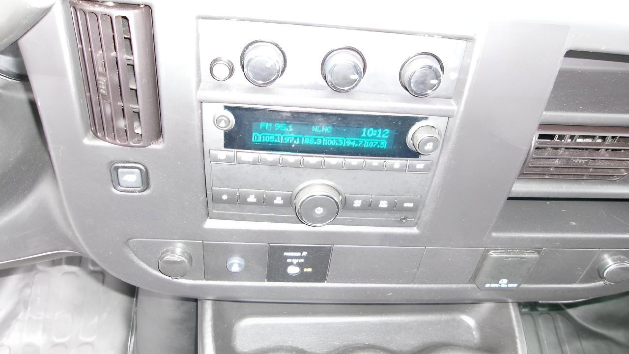Used 2024 GMC Savana 2500 w/ Driver Convenience Package RWD image 10