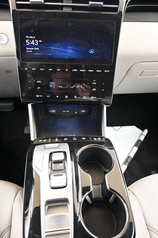 Certified 2023 Hyundai Tucson Limited w/ Winter Package image 27