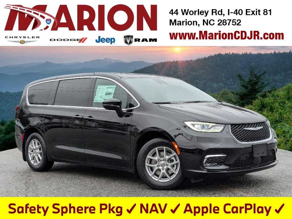 New 2025 Chrysler Pacifica Select