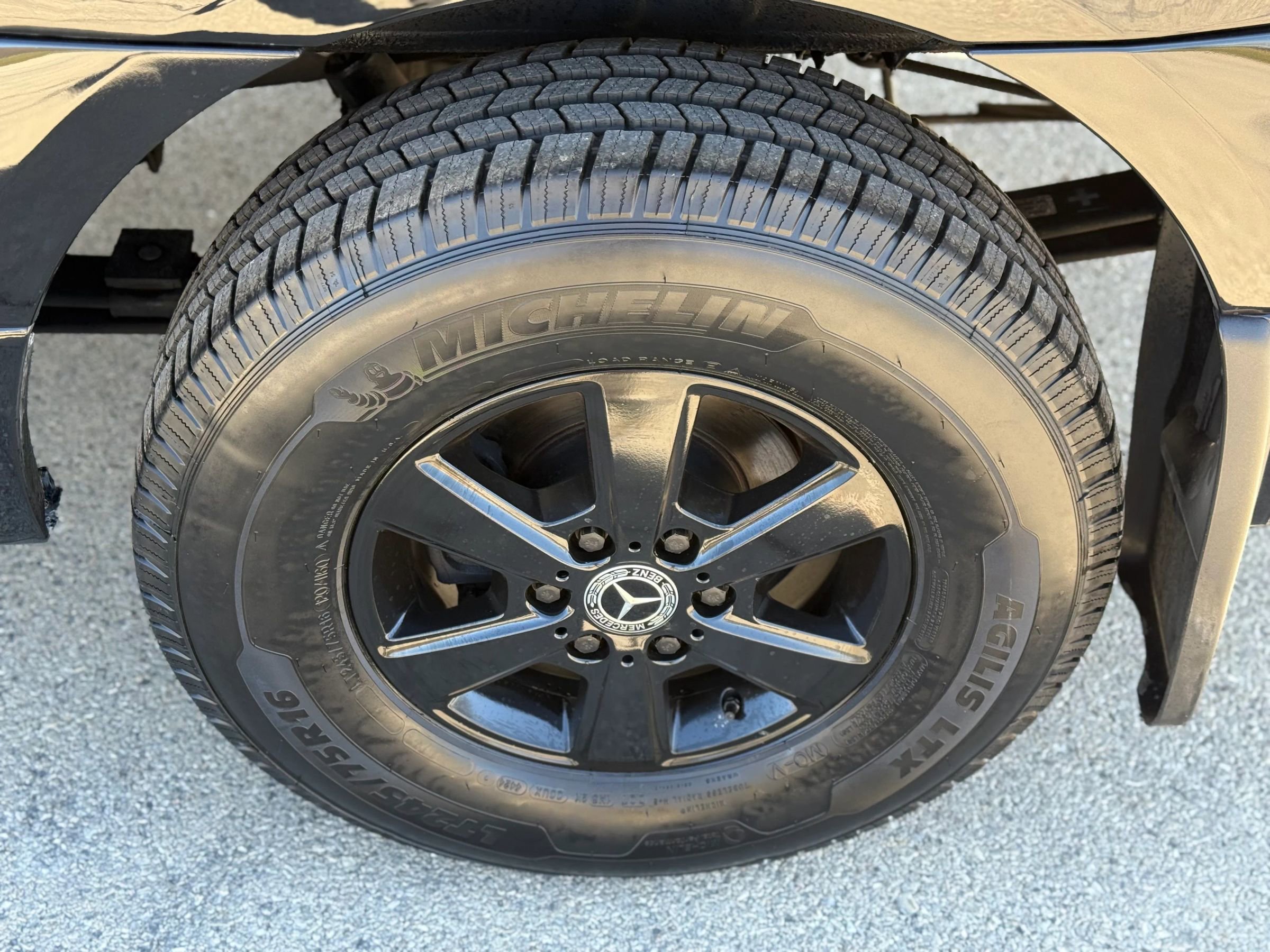 Used 2021 Mercedes-Benz Sprinter 2500 image 29