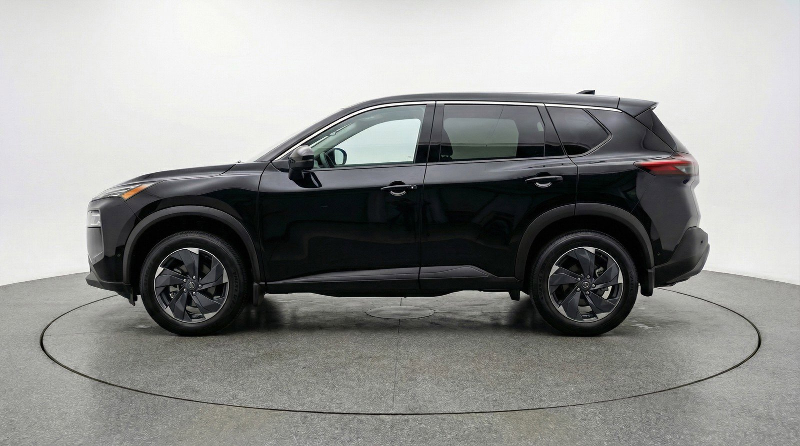 Used 2025 Nissan Rogue SV AWD/4WD image 5