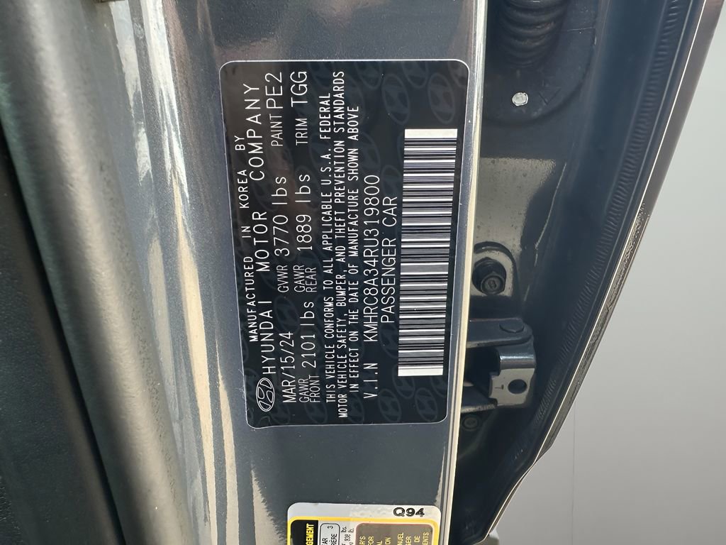 Used 2024 Hyundai Venue SEL image 33