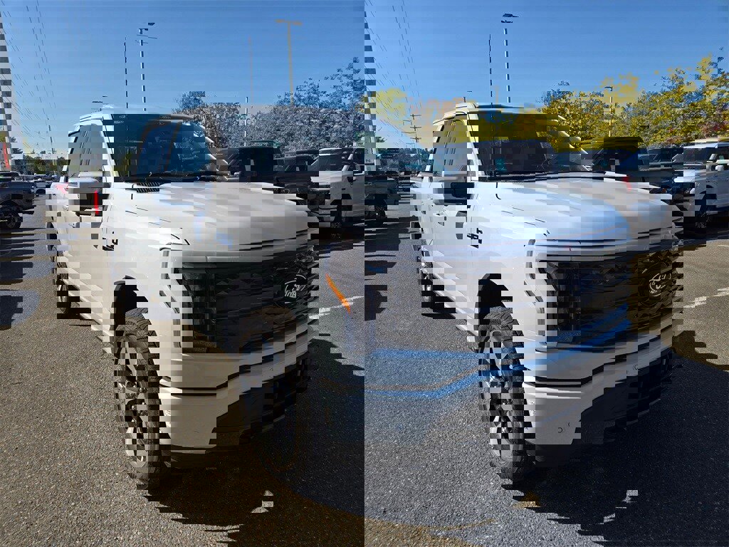 New 2025 Ford F150 Lightning Platinum image 3