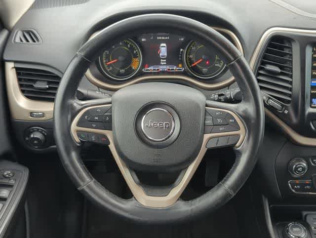 Used 2016 Jeep Cherokee Limited w/ Luxury Group AWD/4WD image 24