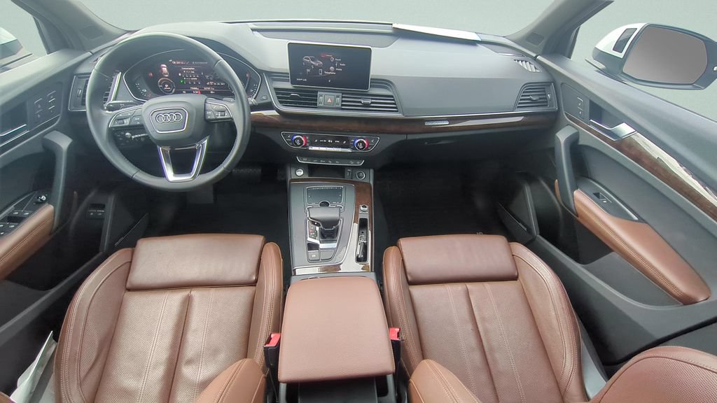 Used 2020 Audi Q5 e Prestige AWD/4WD image 11