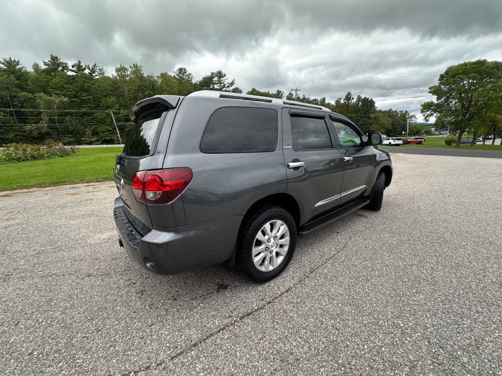 Used 2019 Toyota Sequoia Platinum AWD/4WD image 5