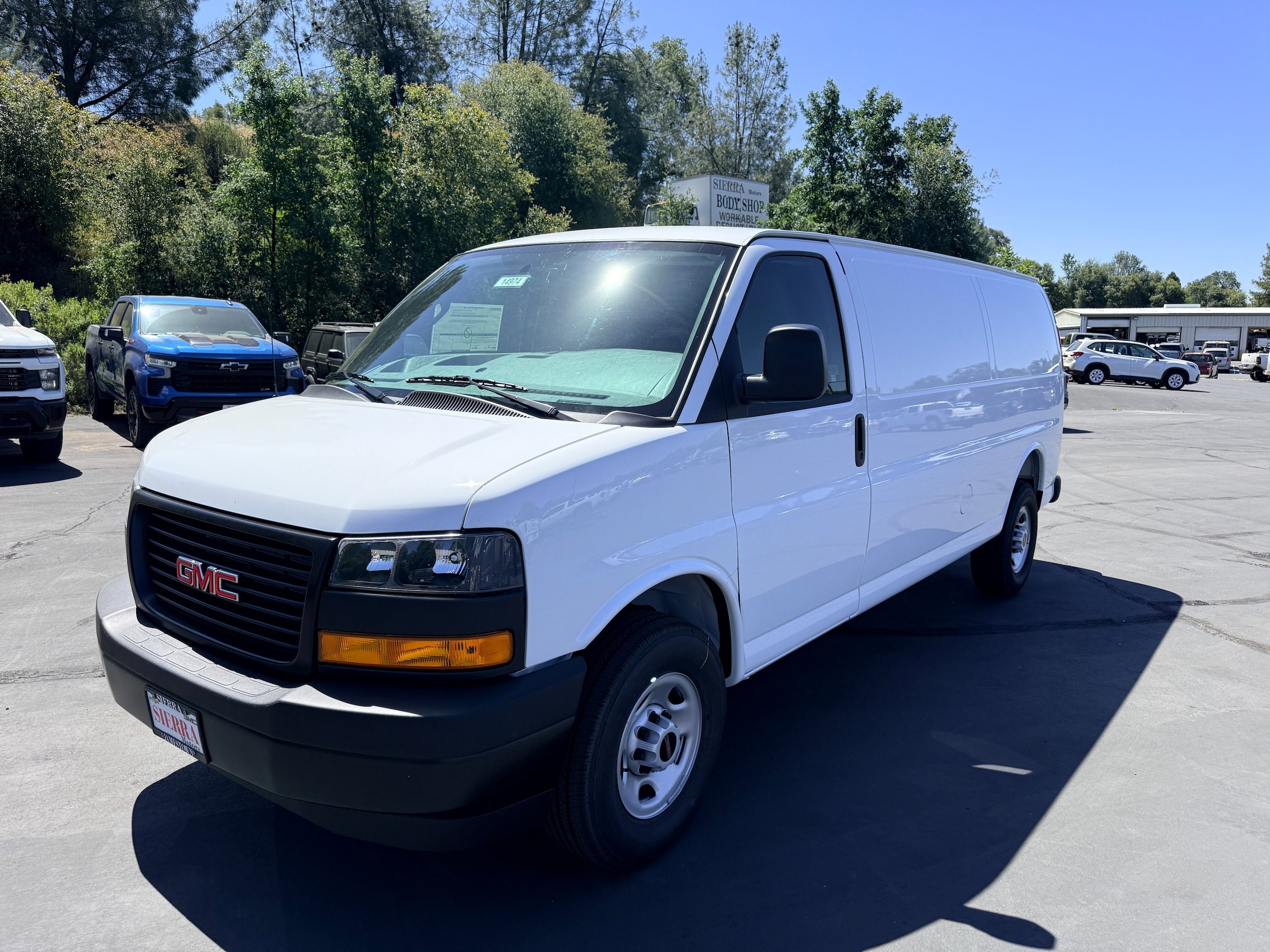 New 2026 GMC Savana 3500 Extended RWD image 1