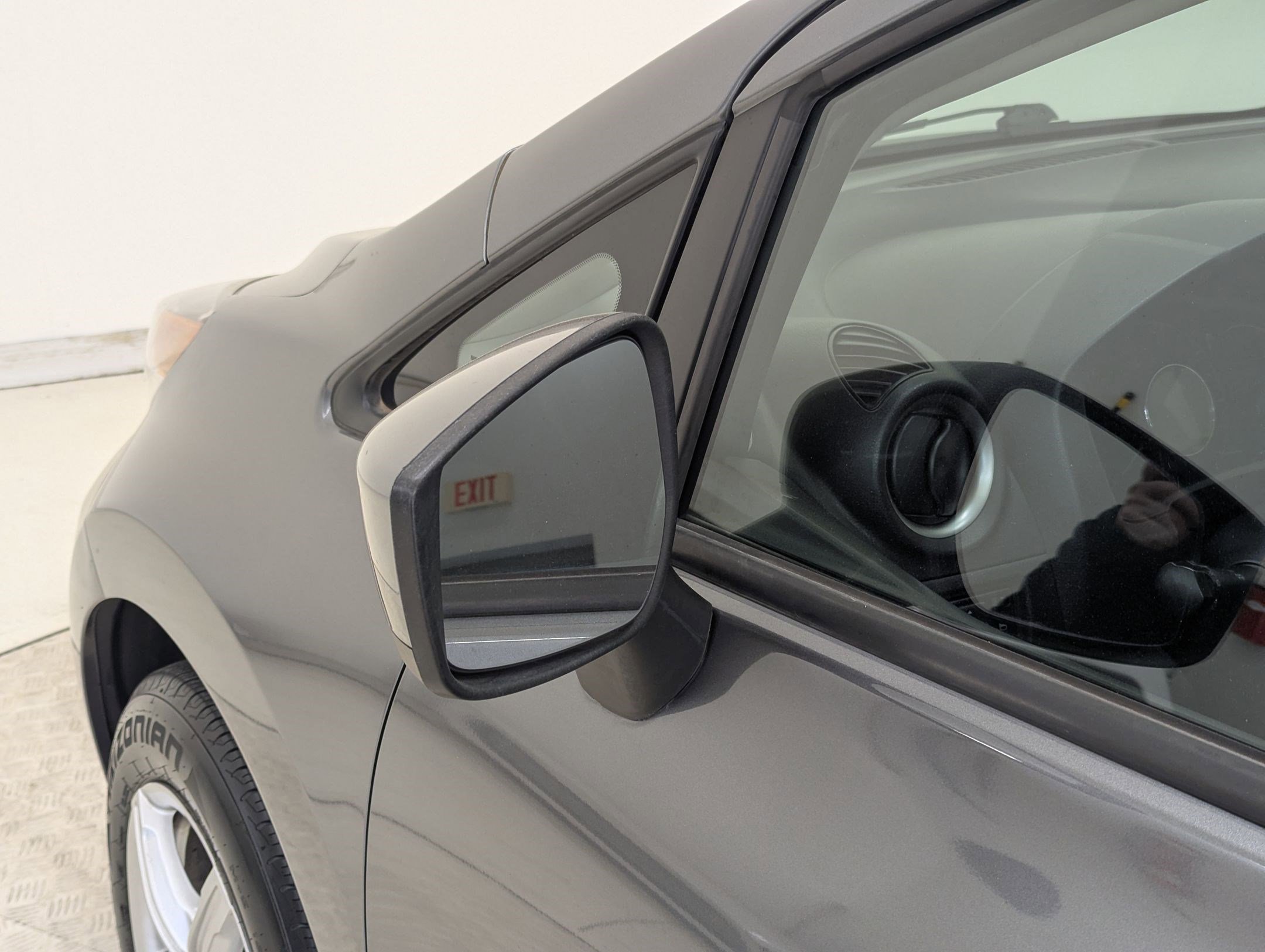 Used 2017 Nissan Versa Note SV image 27